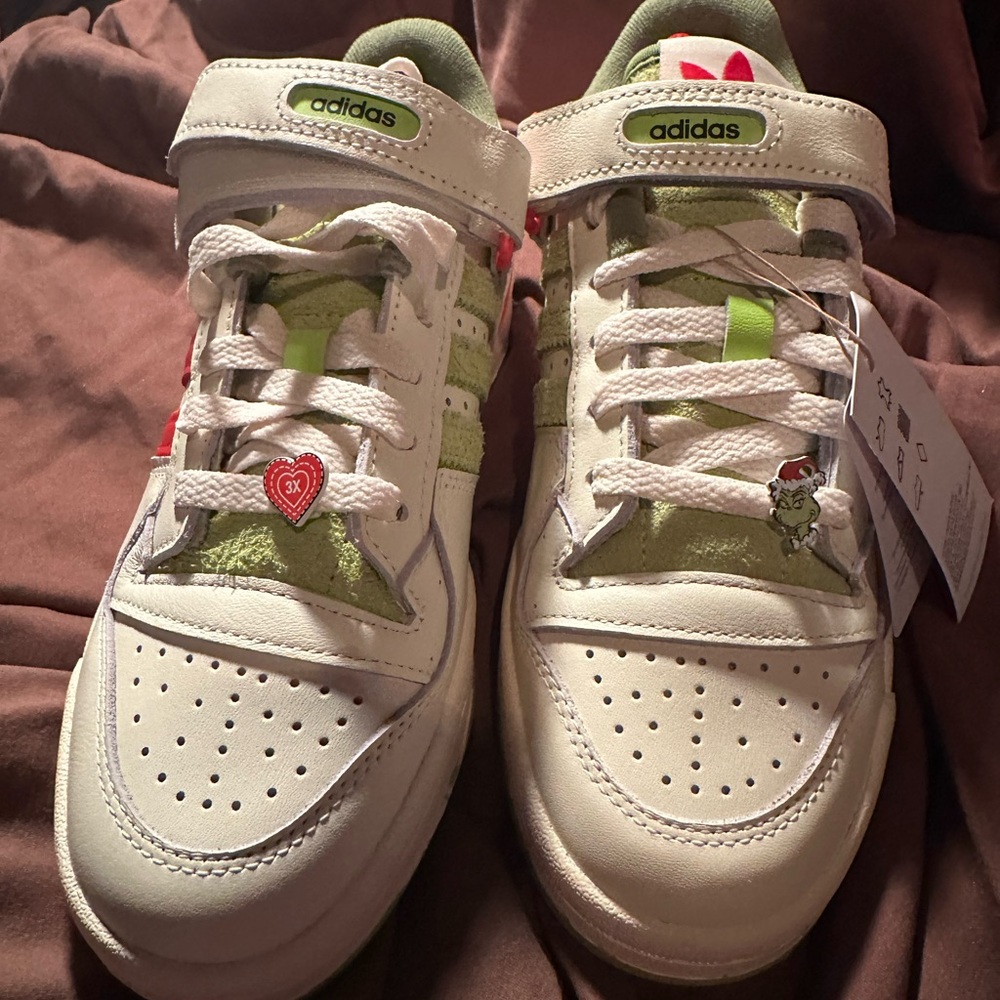 Adidas Grinch Men Size 7 shoes.